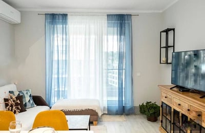 Vermietung einer komfortablen 2-Zimmer-Wohnung, 65 m², Stadtteil Hl. Hl. Konstantin und Helena, Varna, Bulgarien